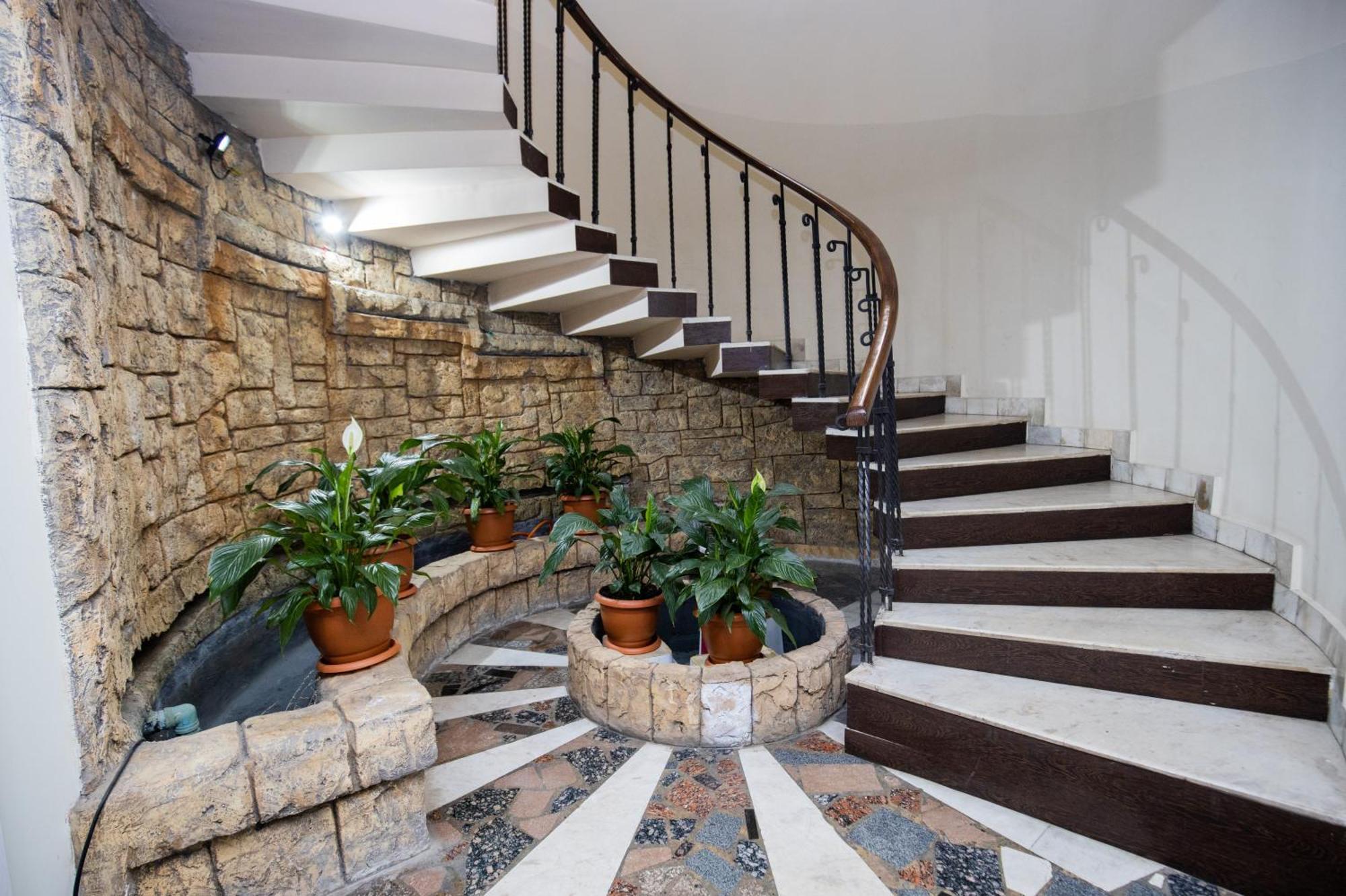 Tigran Mets Hotel
